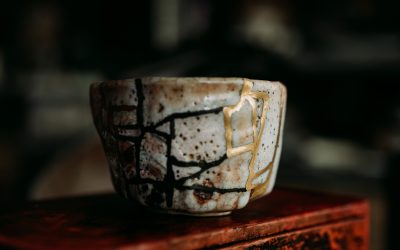 Kintsugi: arte di resilienza e rinascita